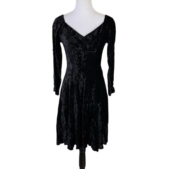 MODA INTL Vintage 90s Black Velvet Fit & Flare V-neck Long Sleeve Dress - Picture 1 of 12